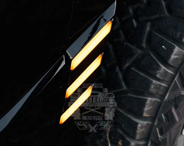 tank-400-single-color-fender-lights