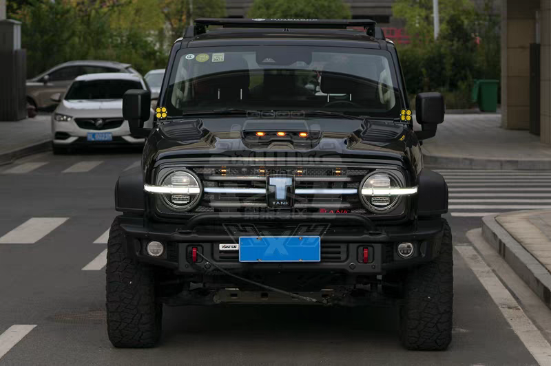 Tank 300 Armor Hood